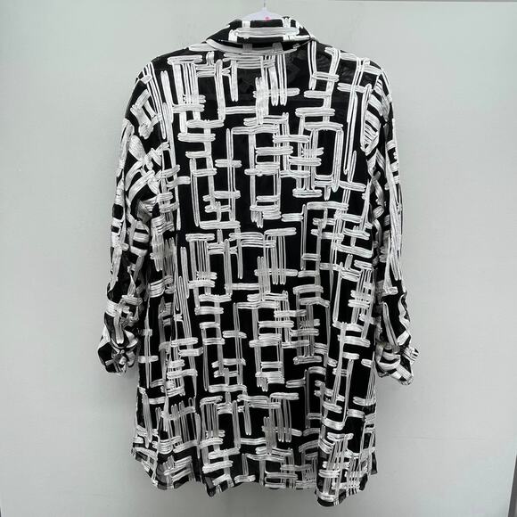 Chico’s Black White Applique Mesh Button Down Jacket w/ Pockets Style 570169142 - Picture 2 of 7